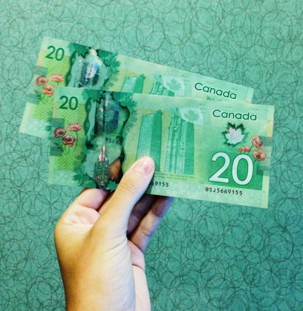 Canadian-currency-CAD